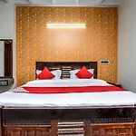 Oyo Forever Banquet & Rooms