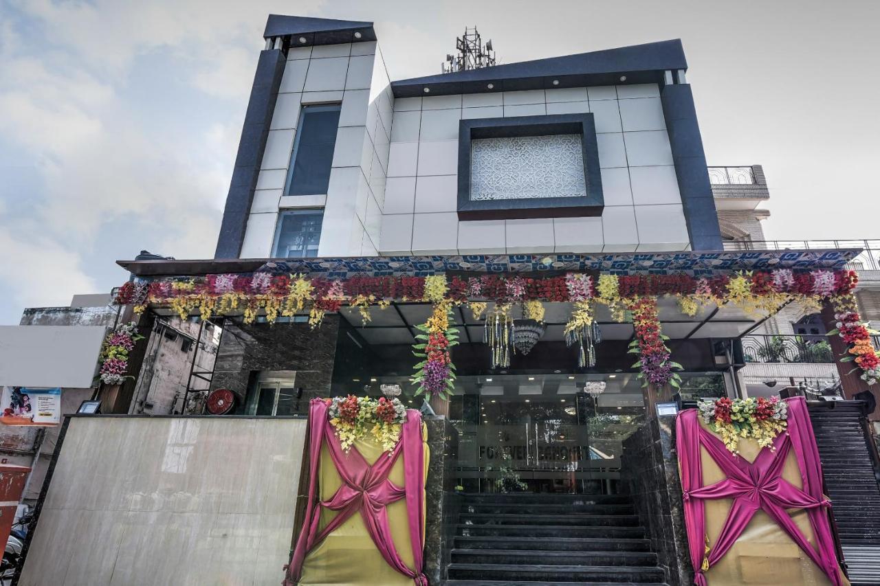 Oyo Forever Banquet & New Delhi
